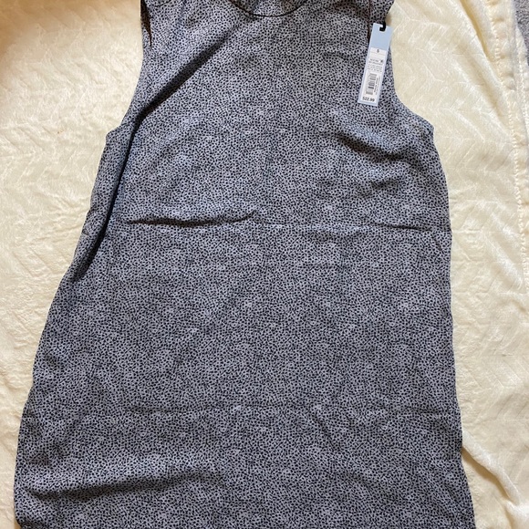 PROLOGUE GREY CIRCLES SLEEVELESS BLOUSE - Picture 2 of 4